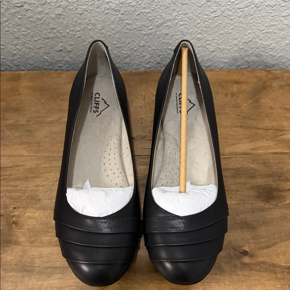 Cliffs by WHITE MOUNTAIN Black Women's Slip-On Ballet Flats size 10 - Picture 2 of 8